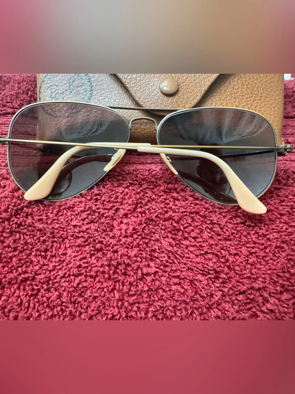 Ray ban Aviator Sunglasses with red sunset Mirrored Lenses